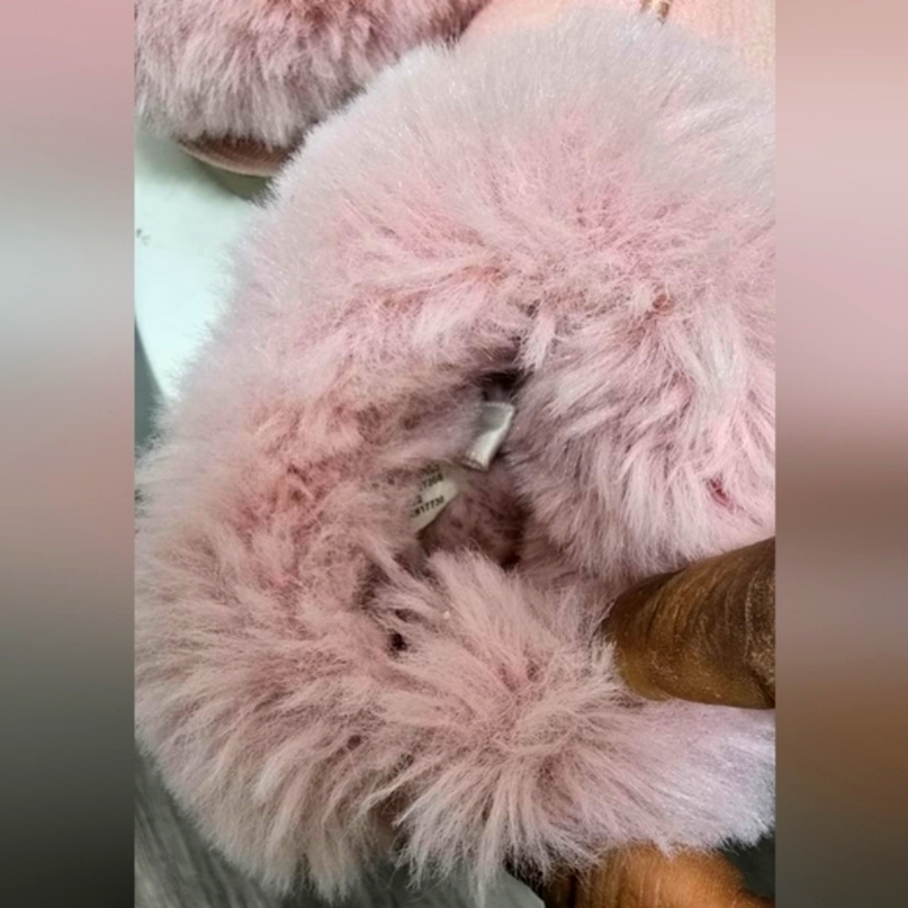Cat & Jack Callie Moccasin Pink Faux Fur Slippers Toddler Size 6🌴 - Picture 7 of 8